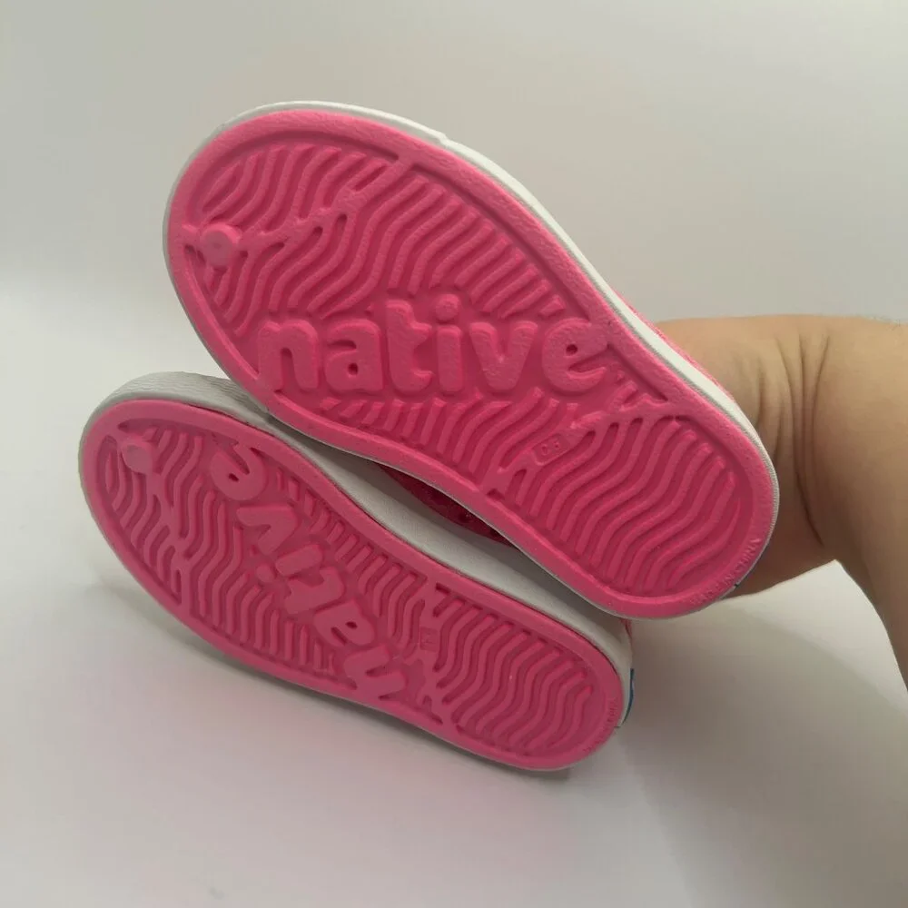 NWT Native Shoes Jefferson Bling Girl's Water Shoes pink sparkle white shell c5